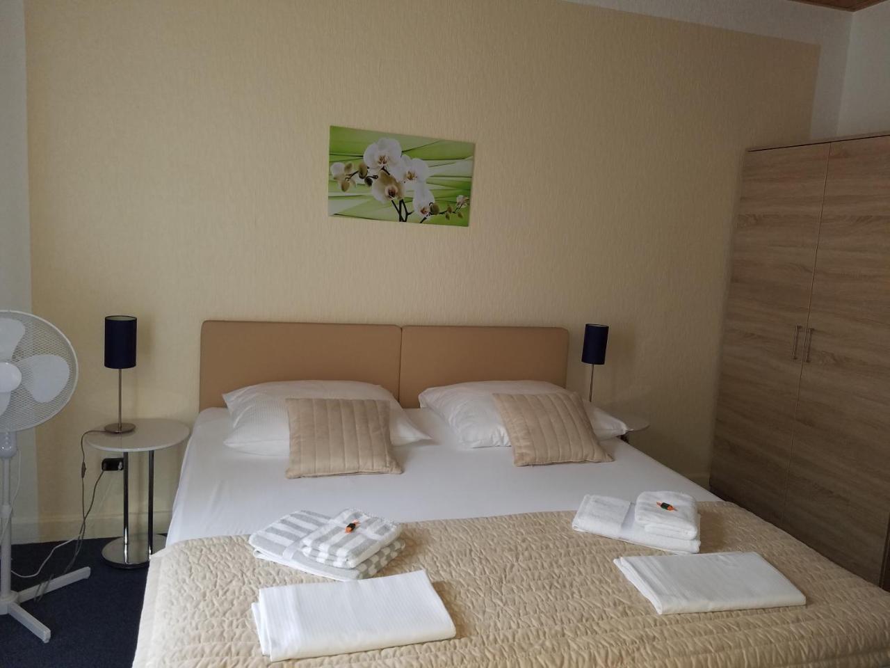 Monopol Hotel 3*